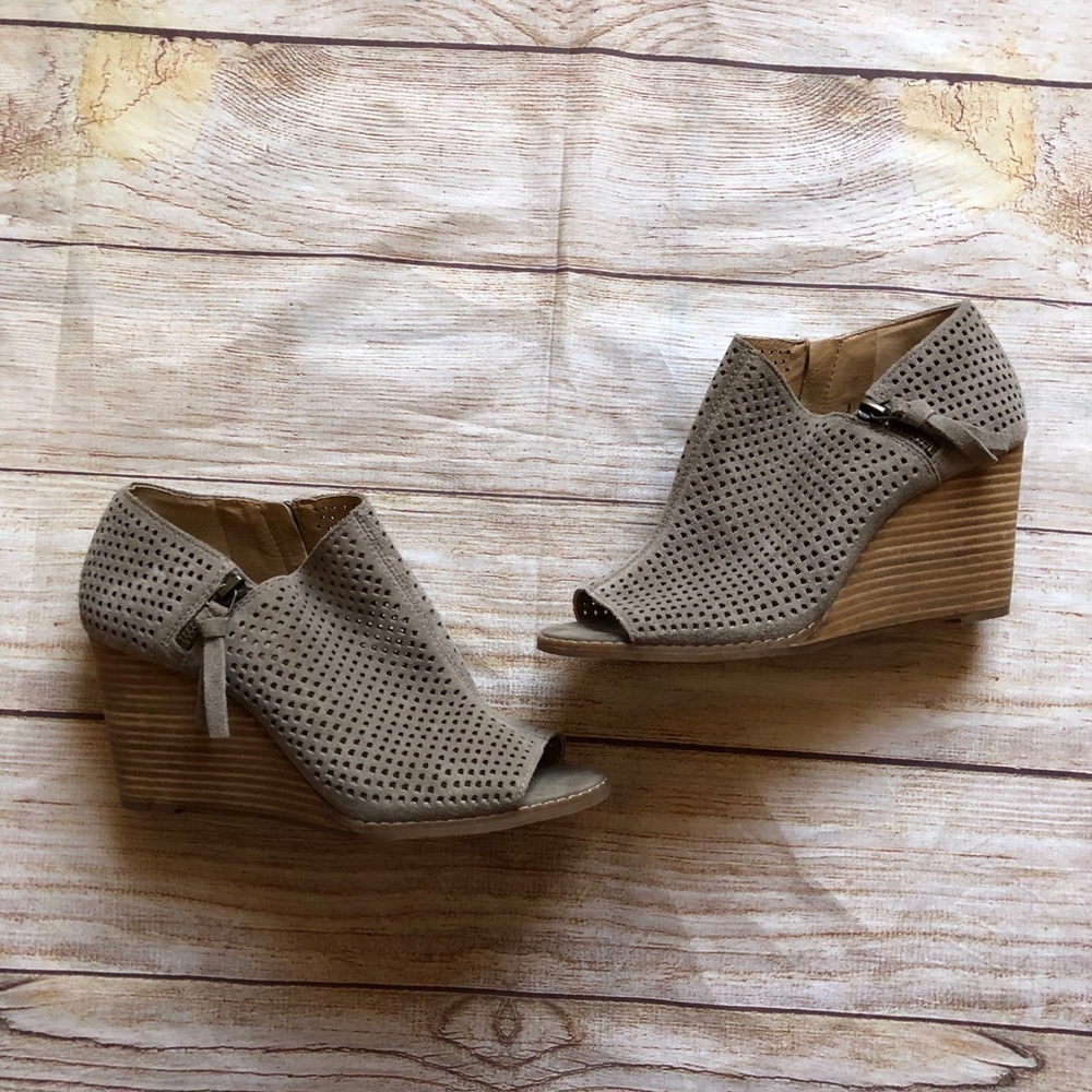 Lucky Brand Wedges‎